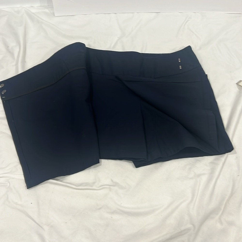 Dockers navy blue cargo front pocket mini skort size 6 - Picture 7 of 10